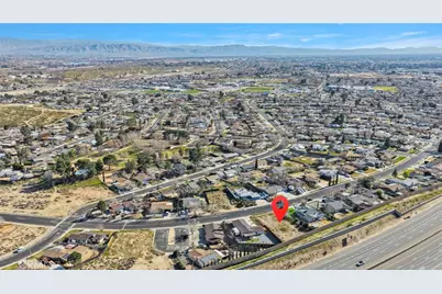 15860 La Paz, Victorville, CA 92395 - Photo 11