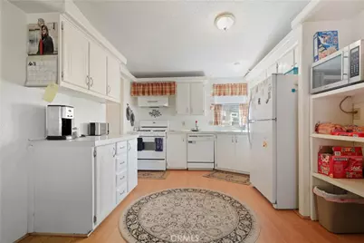 12132 Sunny Vista, Victorville, CA 92392 - Photo 19