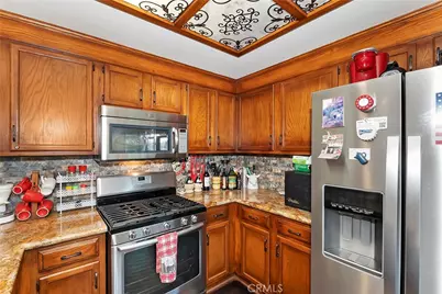 26520 Walnut Hills Drive, Lake Arrowhead, CA 92352 - Photo 17