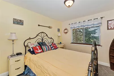 26520 Walnut Hills Drive, Lake Arrowhead, CA 92352 - Photo 25