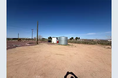 36633 Hidden River, Hinkley, CA 92347 - Photo 13