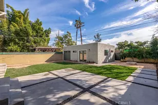 2274 W 21st St, Los Angeles, CA 90018 - Photo 39