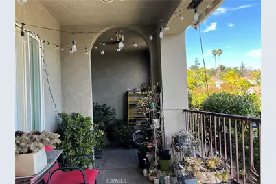 2051 N Catalina Street, Los Angeles, CA 90027 - Photo 3