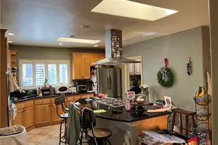 2051 N Catalina St, Los Angeles, CA 90027 - Photo 15