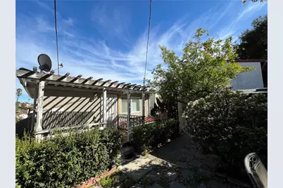 2051 N Catalina Street, Los Angeles, CA 90027 - Photo 9