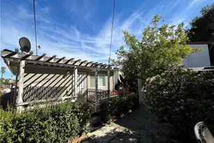 2051 N Catalina St, Los Angeles, CA 90027 - Photo 9