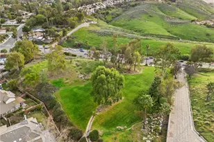 2160 Falcon Crest Dr, Riverside, CA 92506 - Photo 35