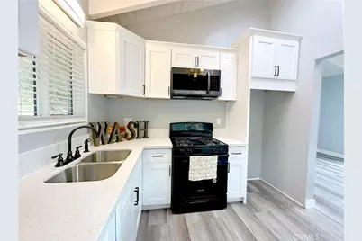 726 Golden, Lake Arrowhead, CA 92352 - Photo 9