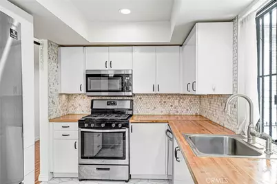 7001 S La Cienega #101, Los Angeles, CA 90045 - Photo 19