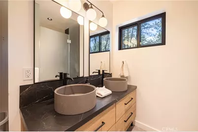 259 Victoria, Sugarloaf, CA 92386 - Photo 19