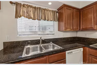 10322 Chisholm Trail, Cherry Valley, CA 92223 - Photo 19