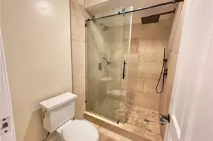 38194 Oaktree Loop, Murrieta, CA 92562 - Photo 9