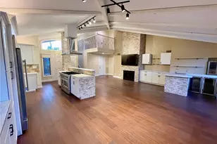 38194 Oaktree Loop, Murrieta, CA 92562 - Photo 5