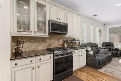 11568 Deerfield Drive, Yucaipa, CA 92399 - Photo 7