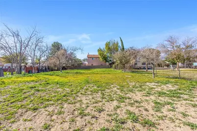 193 N Maple Avenue, Fontana, CA 92335 - Photo 1