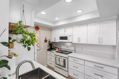 4760 Lakeview Avenue, Yorba Linda, CA 92886 - Photo 9