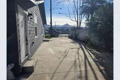 577 W La Cadena Drive, Riverside, CA 92501 - Photo 9