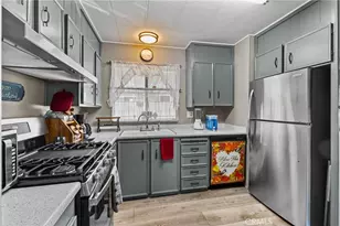 881 N Lake Street, Hemet, CA 92544 - Photo 7