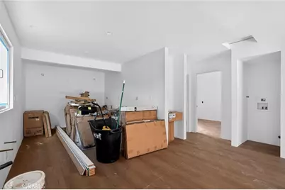 2010 Linden Avenue, Venice, CA 90291 - Photo 5