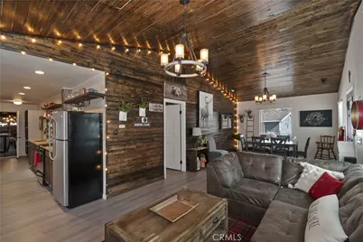 44634 Barton, Sugarloaf, CA 92386 - Photo 11