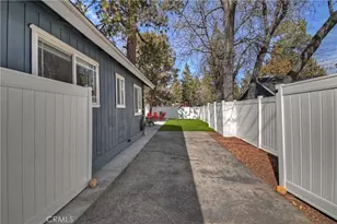 44634 Barton, Sugarloaf, CA 92386 - Photo 9