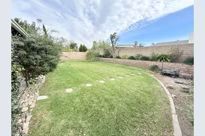 7425 Palo Verde, Fontana, CA 92336 - Photo 23