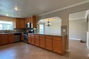 1049 Evergreen Ct, Redlands, CA 92374 - Photo 11