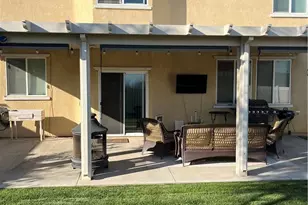 240 Cisneros Ct, Colton, CA 92324 - Photo 15