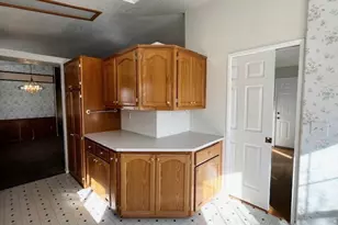 3850 Atlantic Ave, Highland, CA 92346 - Photo 9