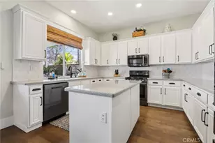 2527 Waterfall Ln, Corona, CA 92882 - Photo 13