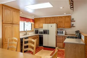 42324 Paramount, Big Bear Lake, CA 92315 - Photo 11