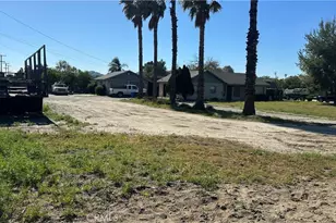 19083 Santa Ana, Bloomington, CA 92316 - Photo 3