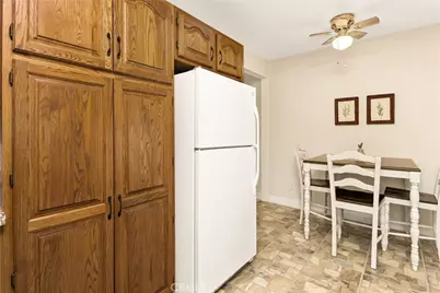 193 N Maple Avenue, Fontana, CA 92335 - Photo 7