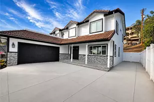 22896 San Joaquin E, Canyon Lake, CA 92587 - Photo 3
