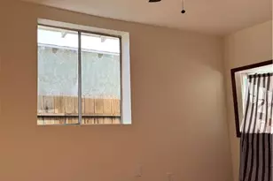 6060 Myrtle Ave, Long Beach, CA 90805 - Photo 7