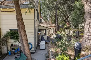 24214 Zurich, Crestline, CA 92325 - Photo 31