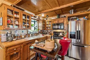 24214 Zurich, Crestline, CA 92325 - Photo 9