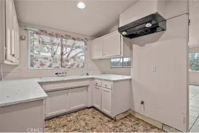 2934 Sumner Avenue, Pomona, CA 91767 - Photo 9