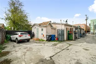 9538 Compton, Los Angeles, CA 90002 - Photo 25