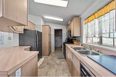 28570 Rostrata, Lake Elsinore, CA 92532 - Photo 11