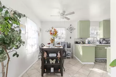 553 W 109th, Los Angeles, CA 90044 - Photo 9