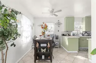 553 W 109th, Los Angeles, CA 90044 - Photo 9