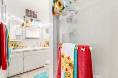 553 W 109th, Los Angeles, CA 90044 - Photo 25