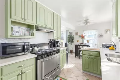 553 W 109th, Los Angeles, CA 90044 - Photo 13