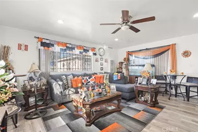 553 W 109th, Los Angeles, CA 90044 - Photo 17