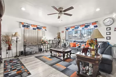 553 W 109th, Los Angeles, CA 90044 - Photo 13