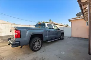 553 W 109th, Los Angeles, CA 90044 - Photo 31