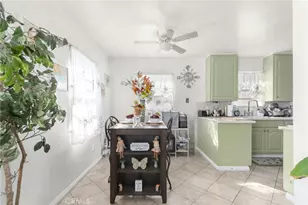 553 W 109th, Los Angeles, CA 90044 - Photo 9