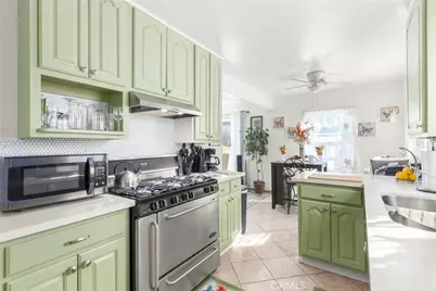 553 W 109th, Los Angeles, CA 90044 - Photo 9