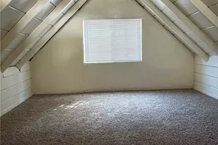 369 Log, Crestline, CA 92325 - Photo 7